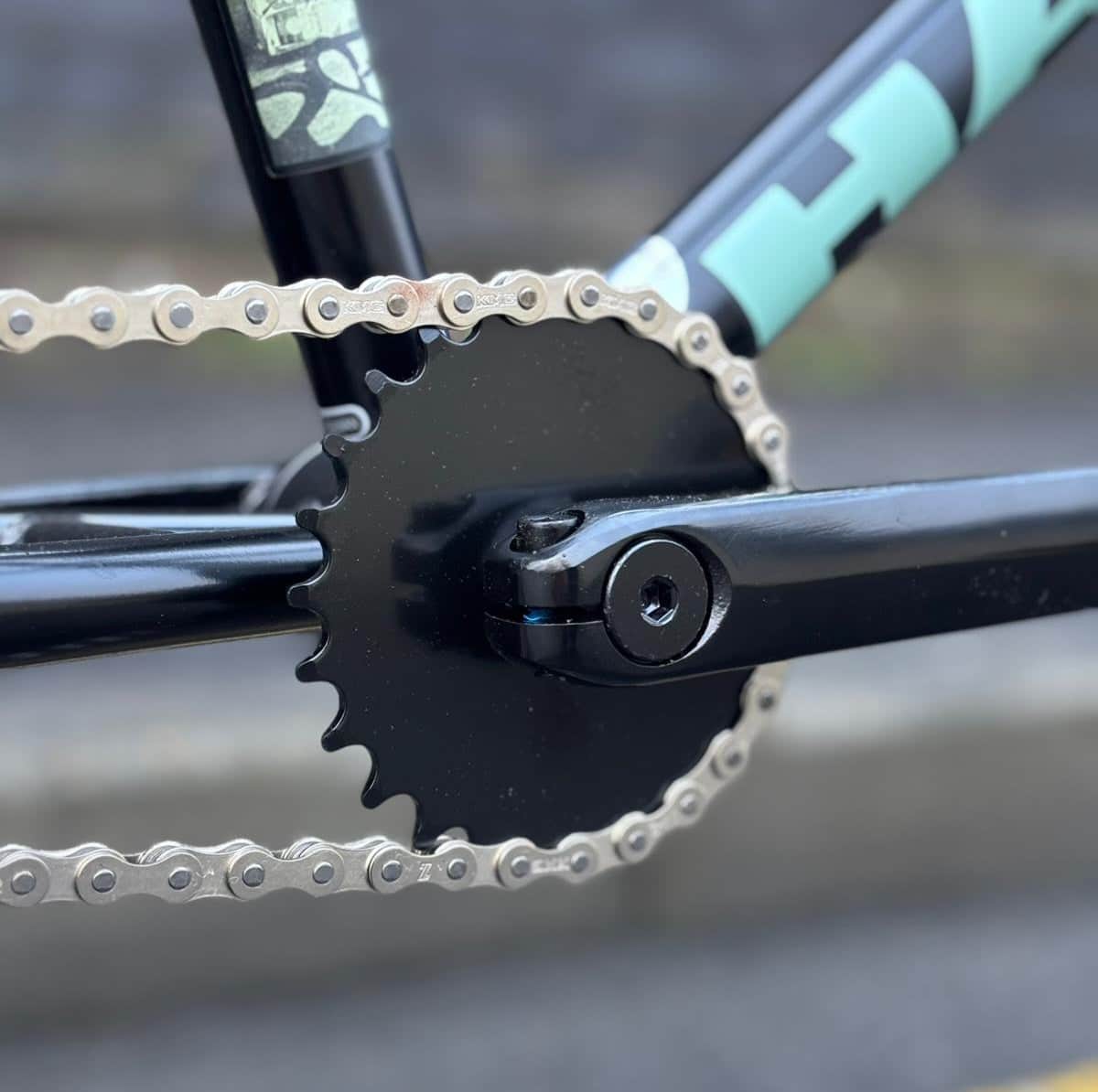 Haro BMX Bikes Semi-Gloss Black / 21.7 Haro Downtown 24 Inch Bike Gloss Semi-Gloss Black