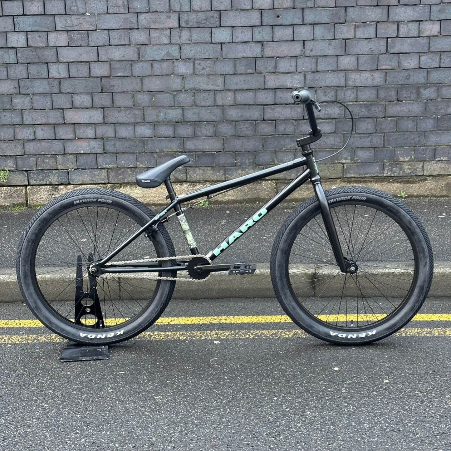 Haro BMX Bikes Semi-Gloss Black / 21.7 Haro Downtown 24 Inch Bike Gloss Semi-Gloss Black