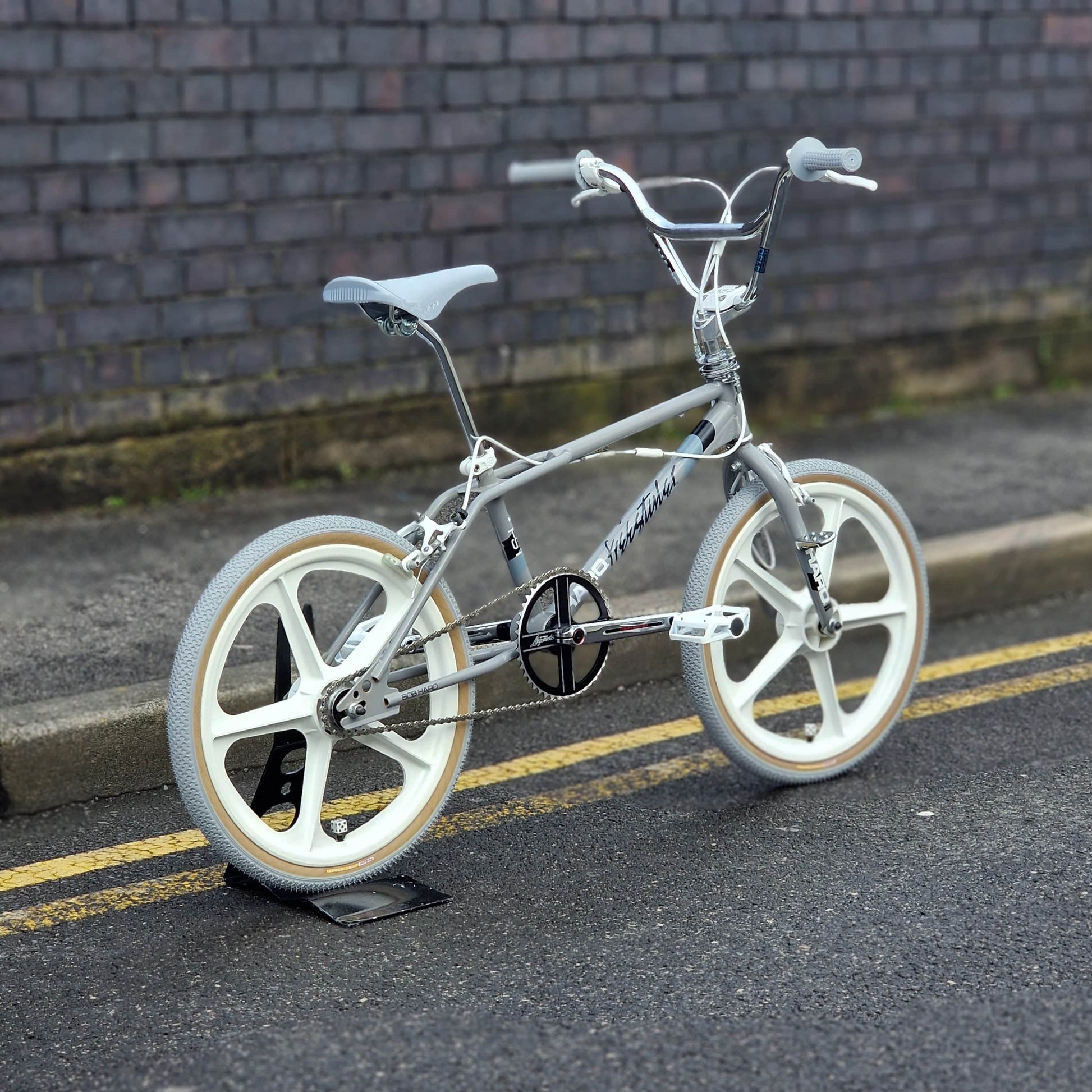 Haro Old School BMX Bikes Grey/White Haro Freestyler FST Sport Bike Grey / White Previously Owned