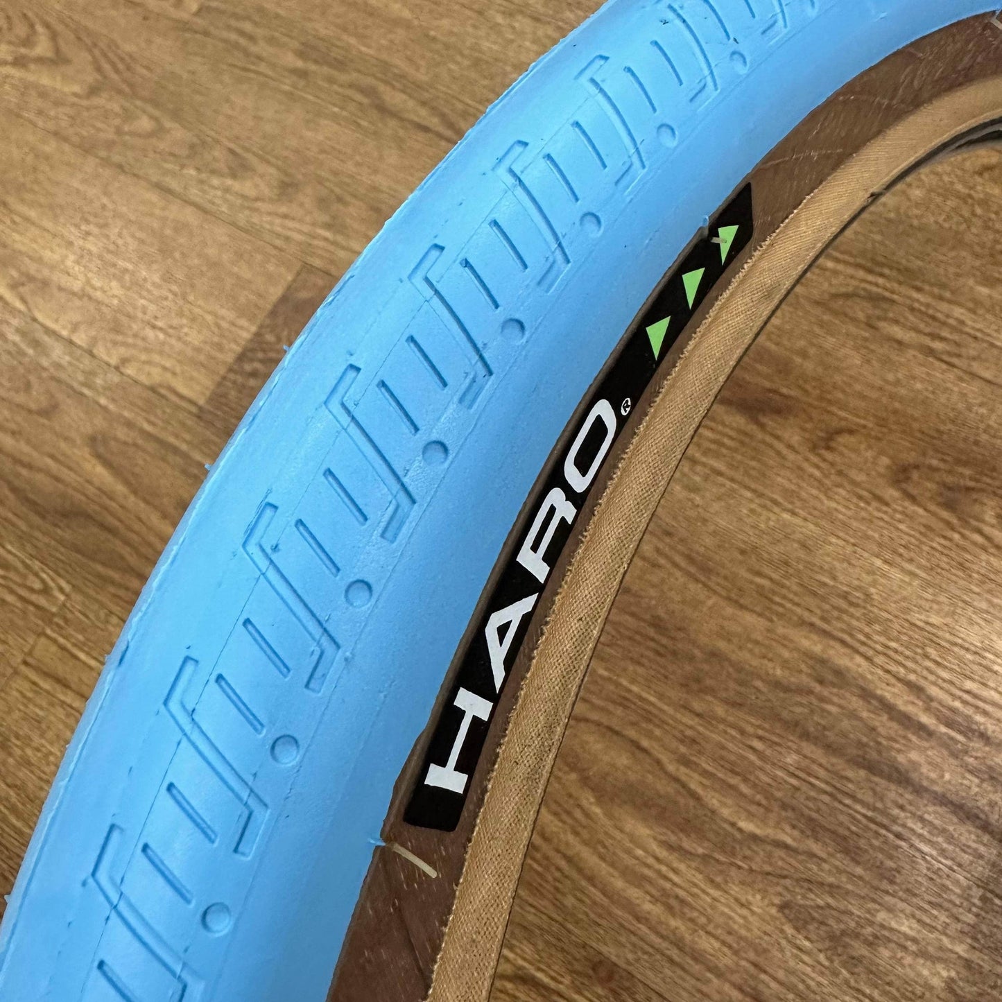 Haro Old School BMX Blue / 20 x 2.00 Haro HPF Skinwall Tyre