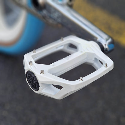 Haro Old School BMX Bikes Haro Lineage Ground Master Custom Bike Chrome