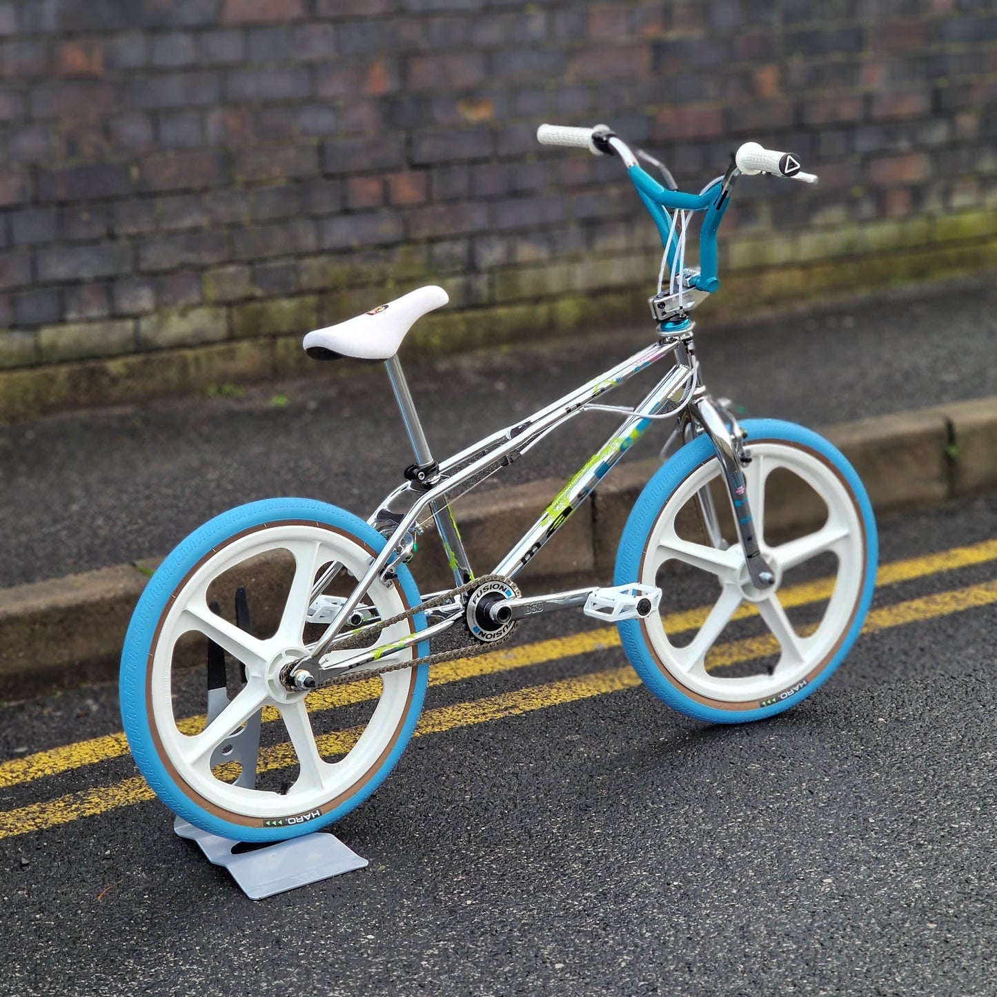 Haro Old School BMX Bikes Haro Lineage Ground Master Custom Bike Chrome