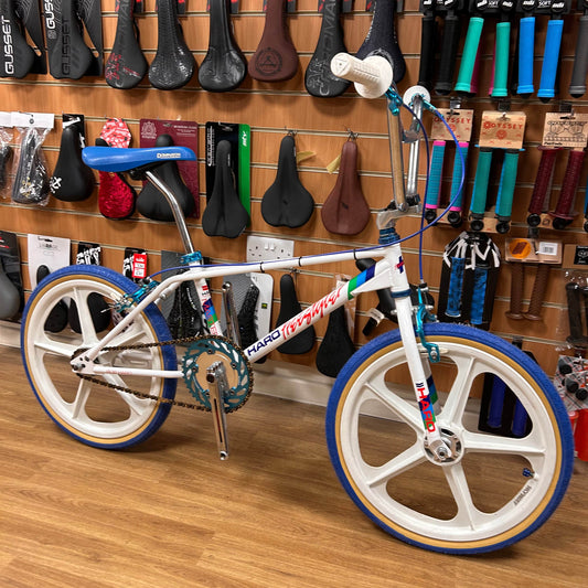 Haro Old School BMX Bikes Haro Master Bob Haro Custom Bike White / Blue