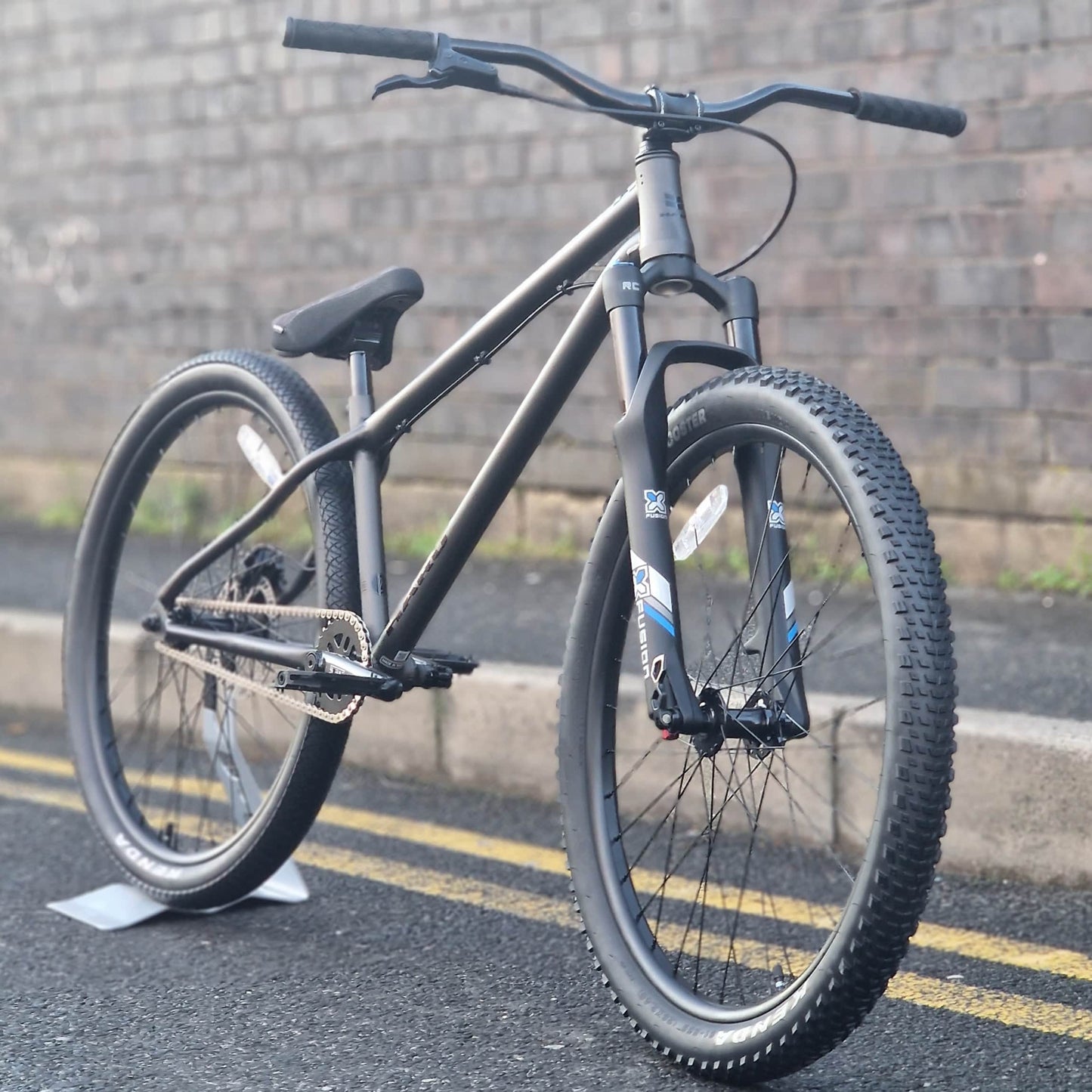 Haro Bikes Matte Black Haro Steel Reserve 2.0 26" Hardtail Dirt Jump Bike Matte Black