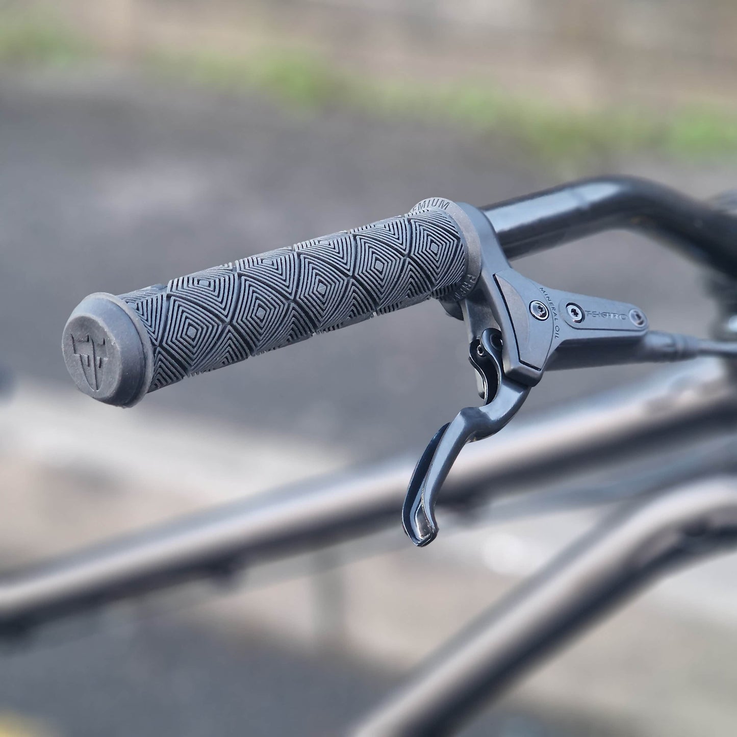 Haro Bikes Matte Black Haro Steel Reserve 2.0 26" Hardtail Dirt Jump Bike Matte Black