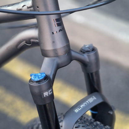 Haro Bikes Matte Black Haro Steel Reserve 2.0 26" Hardtail Dirt Jump Bike Matte Black