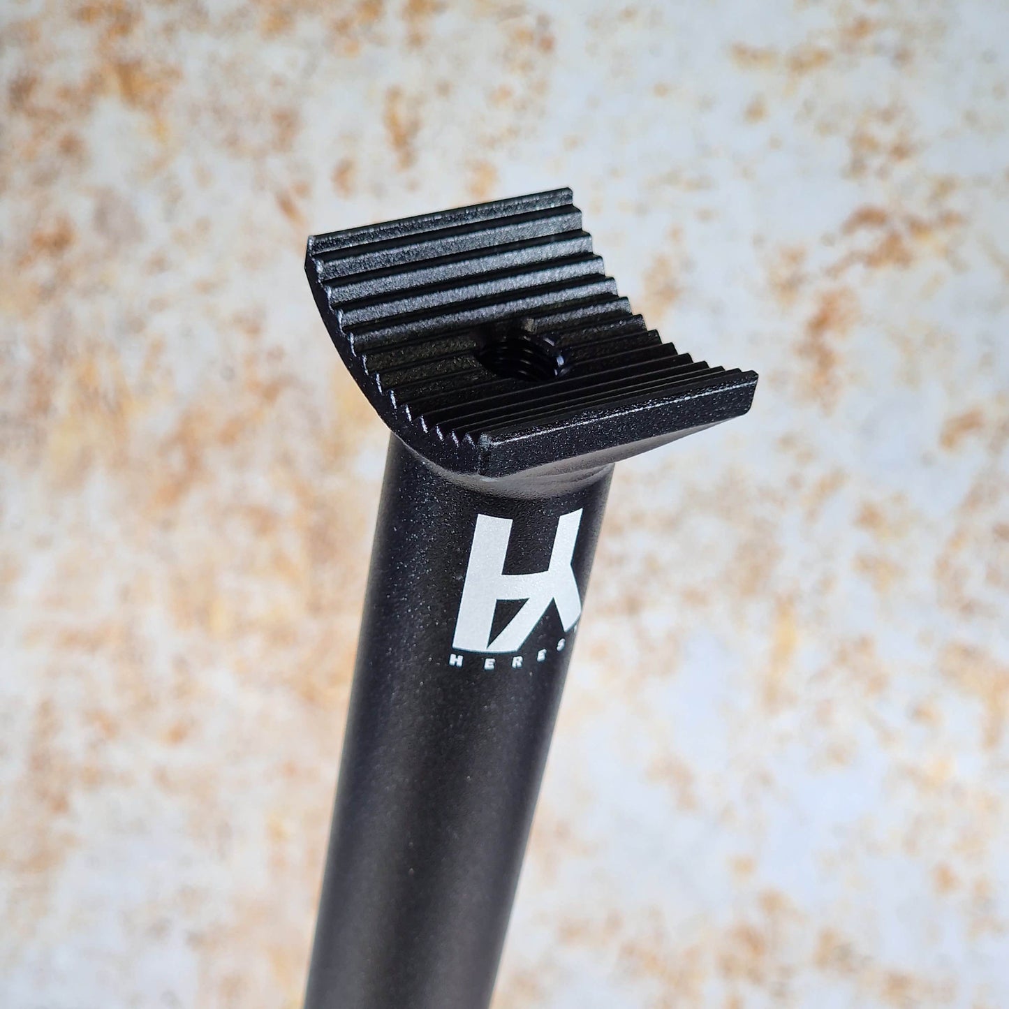 Heresy BMX Flatland Black / 25.4mm / 320mm Heresy Impalement Pivotal Seatpost