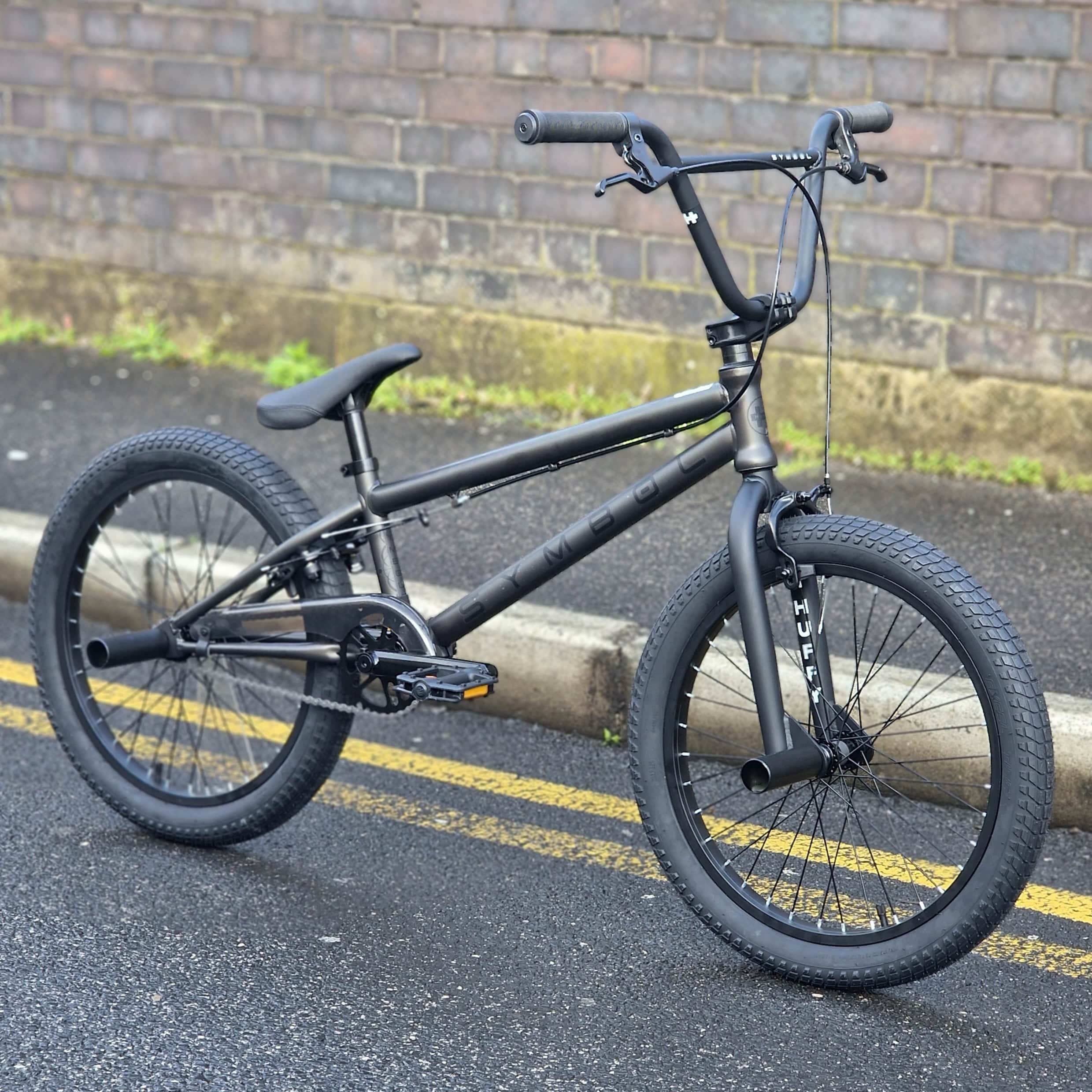 Huffy Symbol 20.7