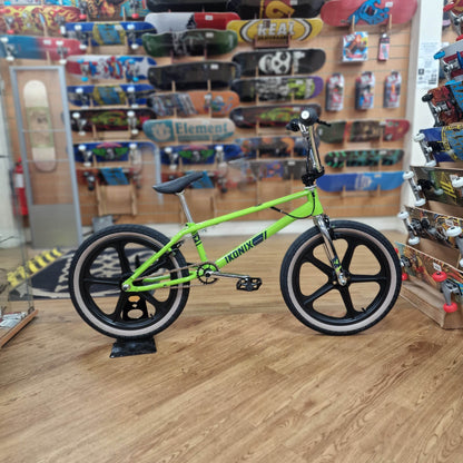 Ikonix Old School BMX Bikes Green / 21 IKONIX Bikes FS1 Custom Bike Green / Chrome