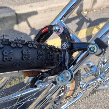 IRONHEAD Old School BMX Chrome / 26 Inch Ironhead Custom 26 Inch Cruiser Bike Chrome / Black