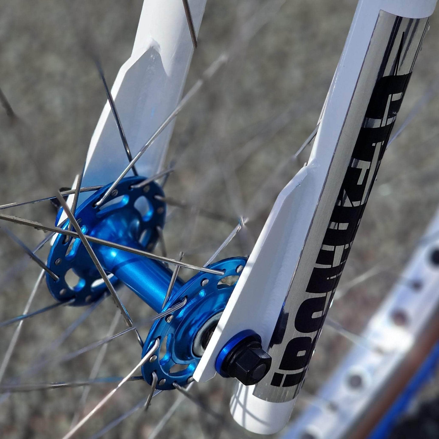 IRONHEAD Old School BMX Bikes White / Blue / 26 Inch Ironhead Custom 26 Inch Cruiser Bike White / Bllue