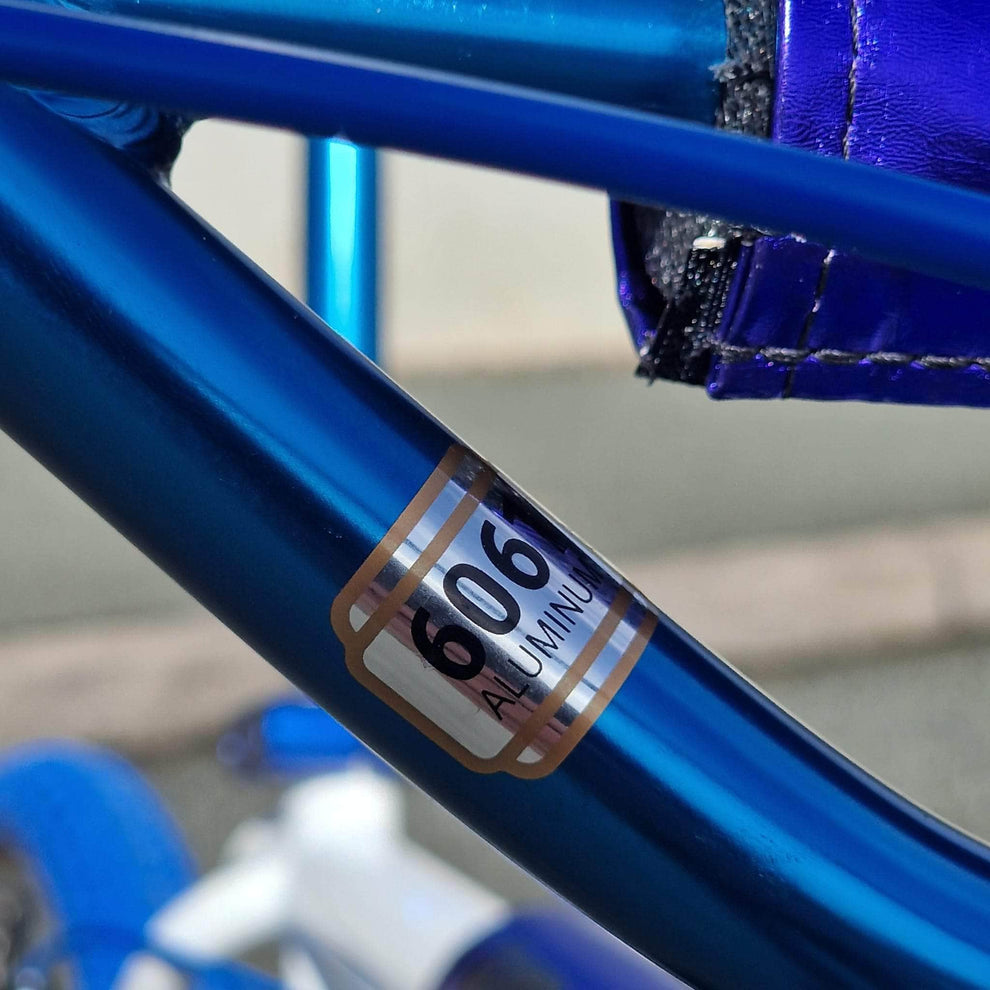 Ironhead Custom 26 Inch Cruiser Bike White / Blue | Alans BMX
