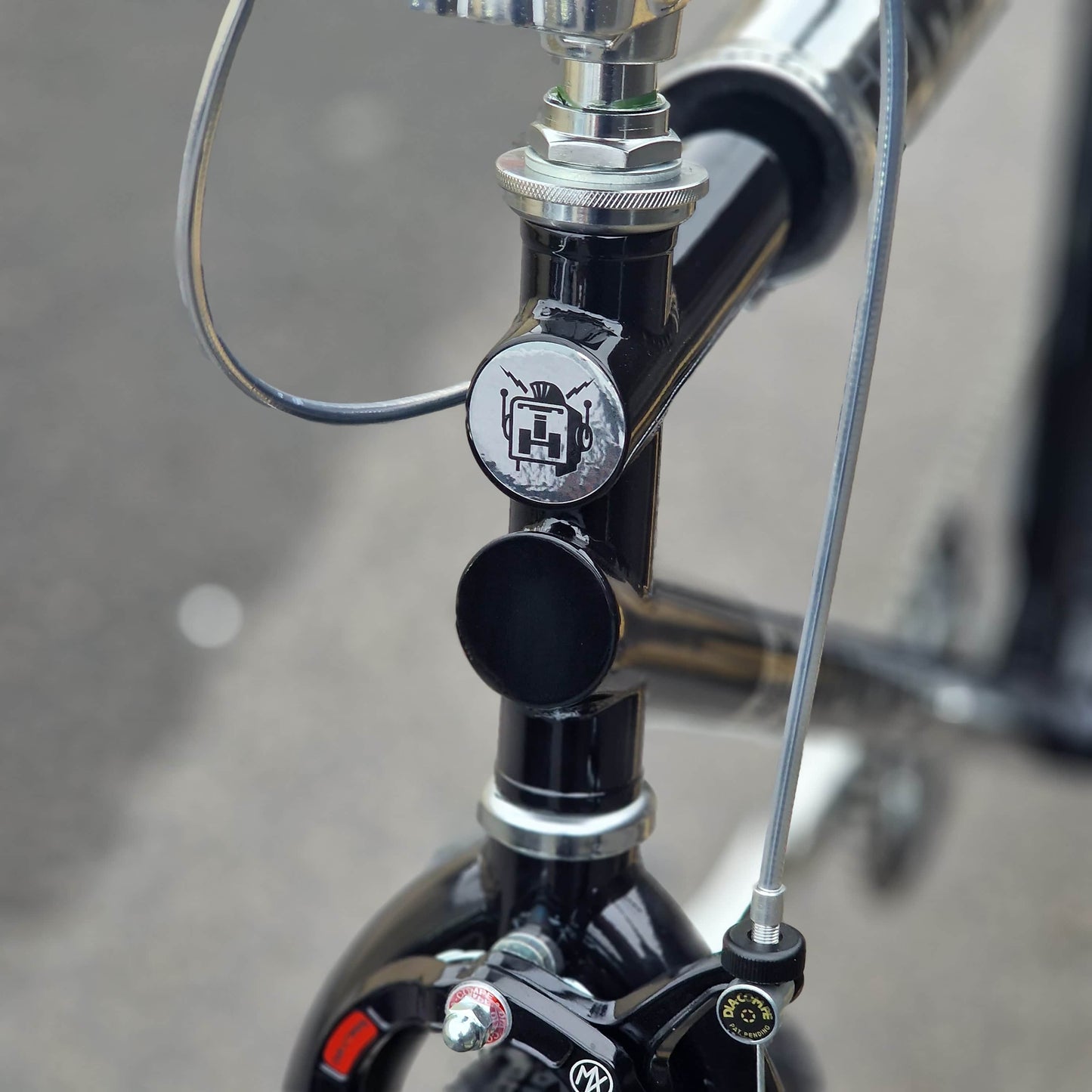 IRONHEAD Old School BMX Bikes Ironhead MX Custom 26 Inch Cruiser Black / Chrome