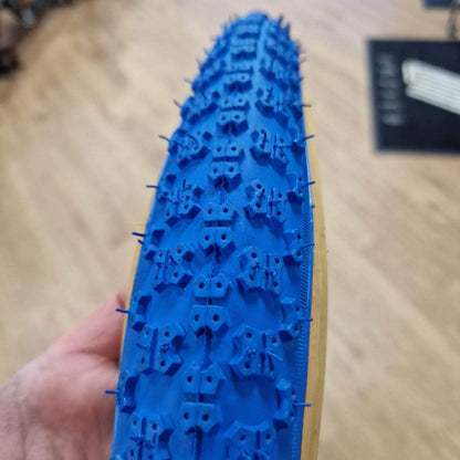Copertone Bicicletta Pneumatico Kenda K50 Comp 3 Per BMX - Misura 26 X 2.125, Skinwall Blu, Nuovo E Resistente Bmx Nuova Copertone Bicicletta Pneumatico Kenda K50 Comp 3 Per BMX - Misura 26 X 2.125, Skinwall Blu, Nuovo E Resistente Bmx Nuova