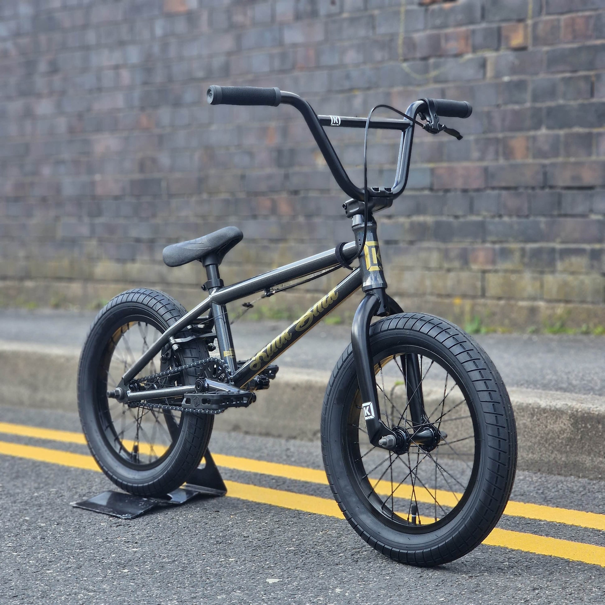 Kink BMX Bikes Digital Grey Kink 2027 Carve 16 Inch Bike Digital Grey