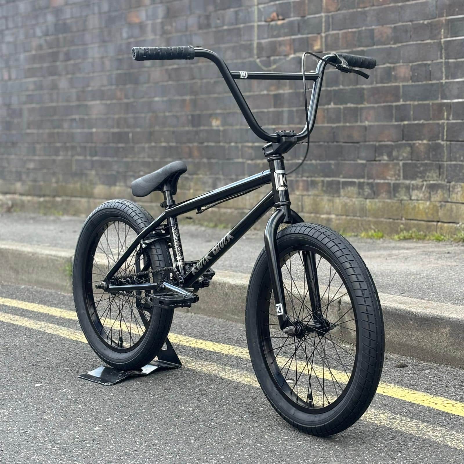 Kink 2027 Curb 20
