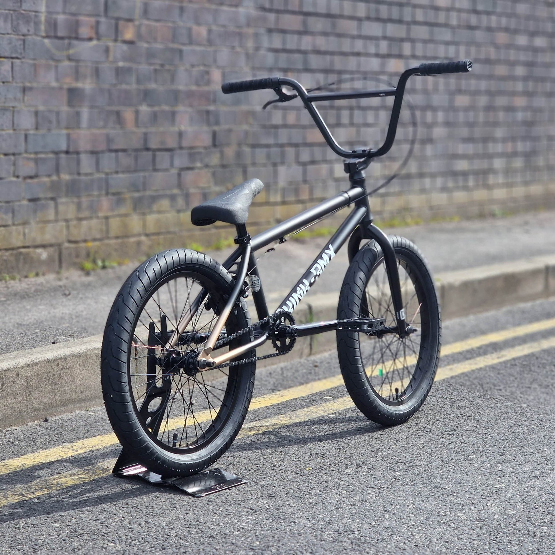 Kink BMX Bikes Black Gold / 20.25 Kink 2027 Launch 20.25" TT Bike Black Gold