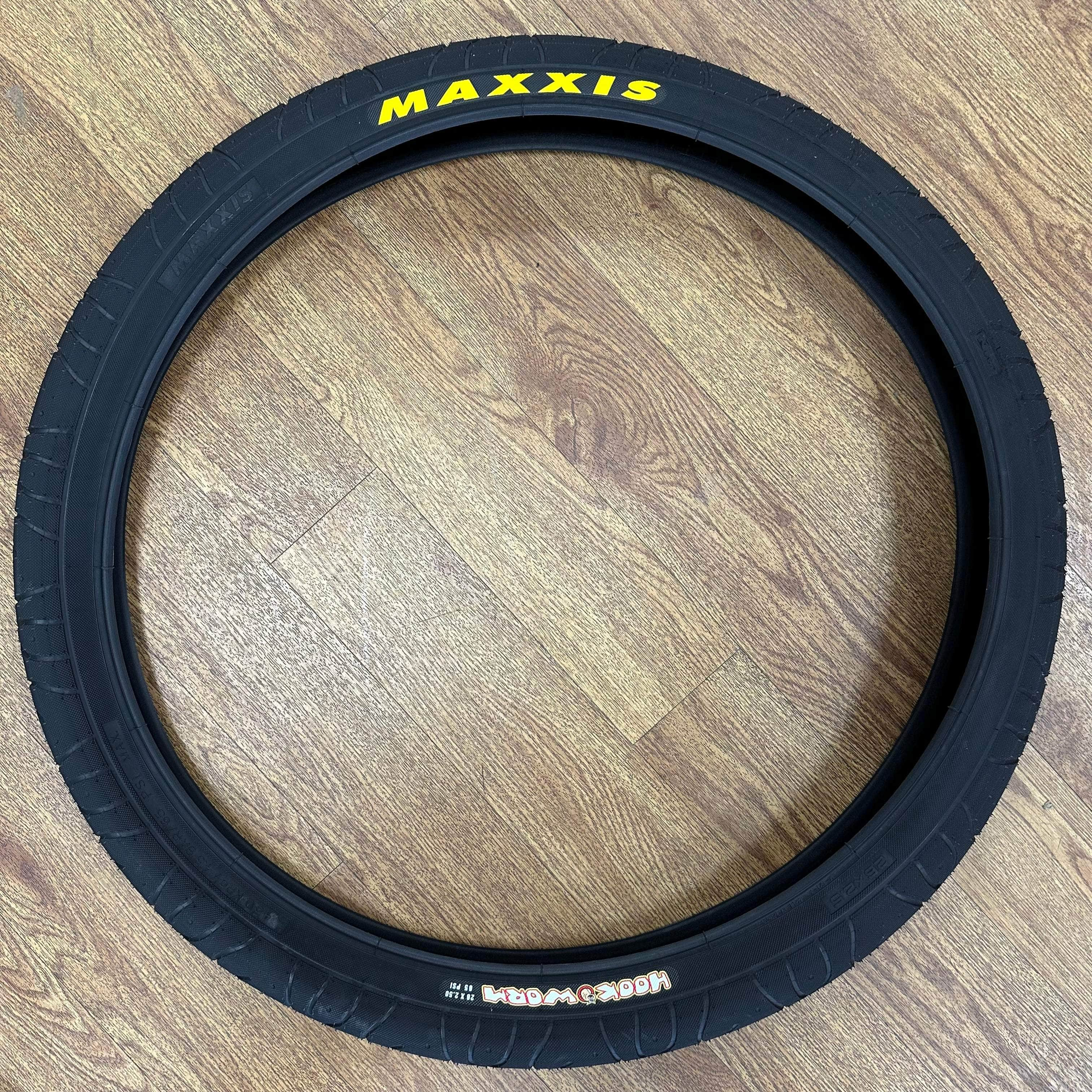 Maxxis Hookworm 26x2.50 Tyre Black Alans BMX