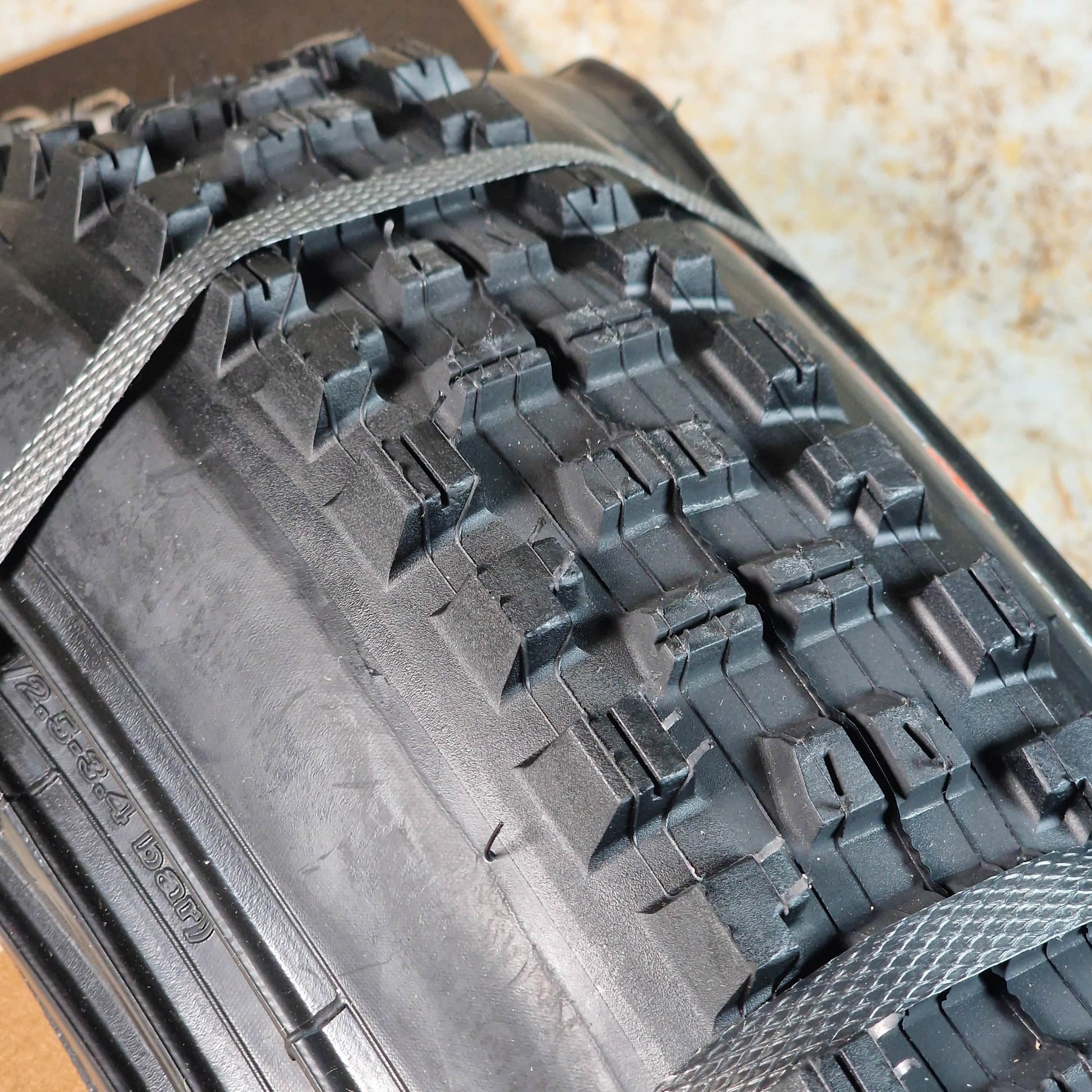 Maxxis Bikes Maxxis Minion DHR II 60TPI Folding Dual Compound EXO Tubeless Tyre