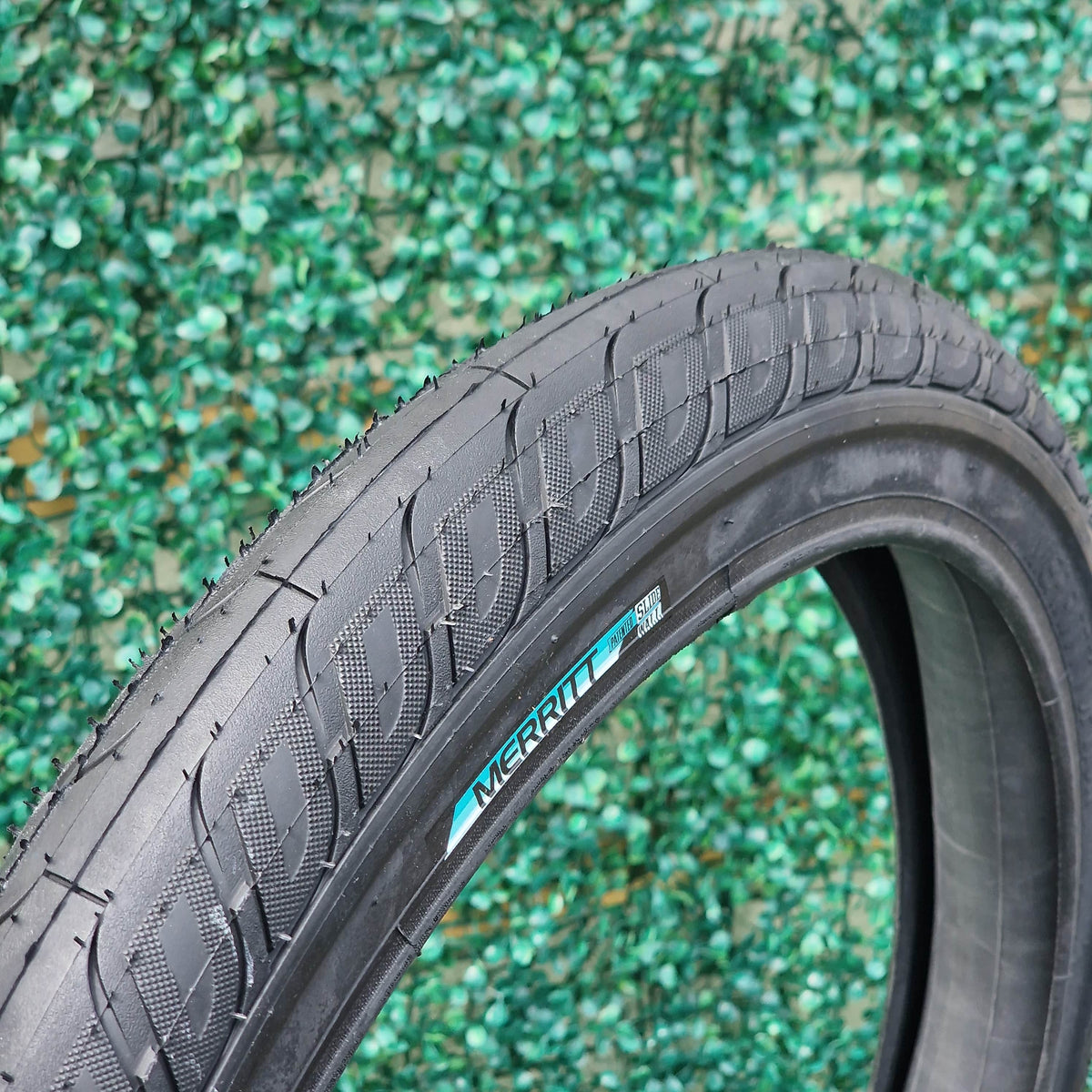 Merritt BMX Parts 20 x 2.35 / Black Merritt Option 2.35" Tyre