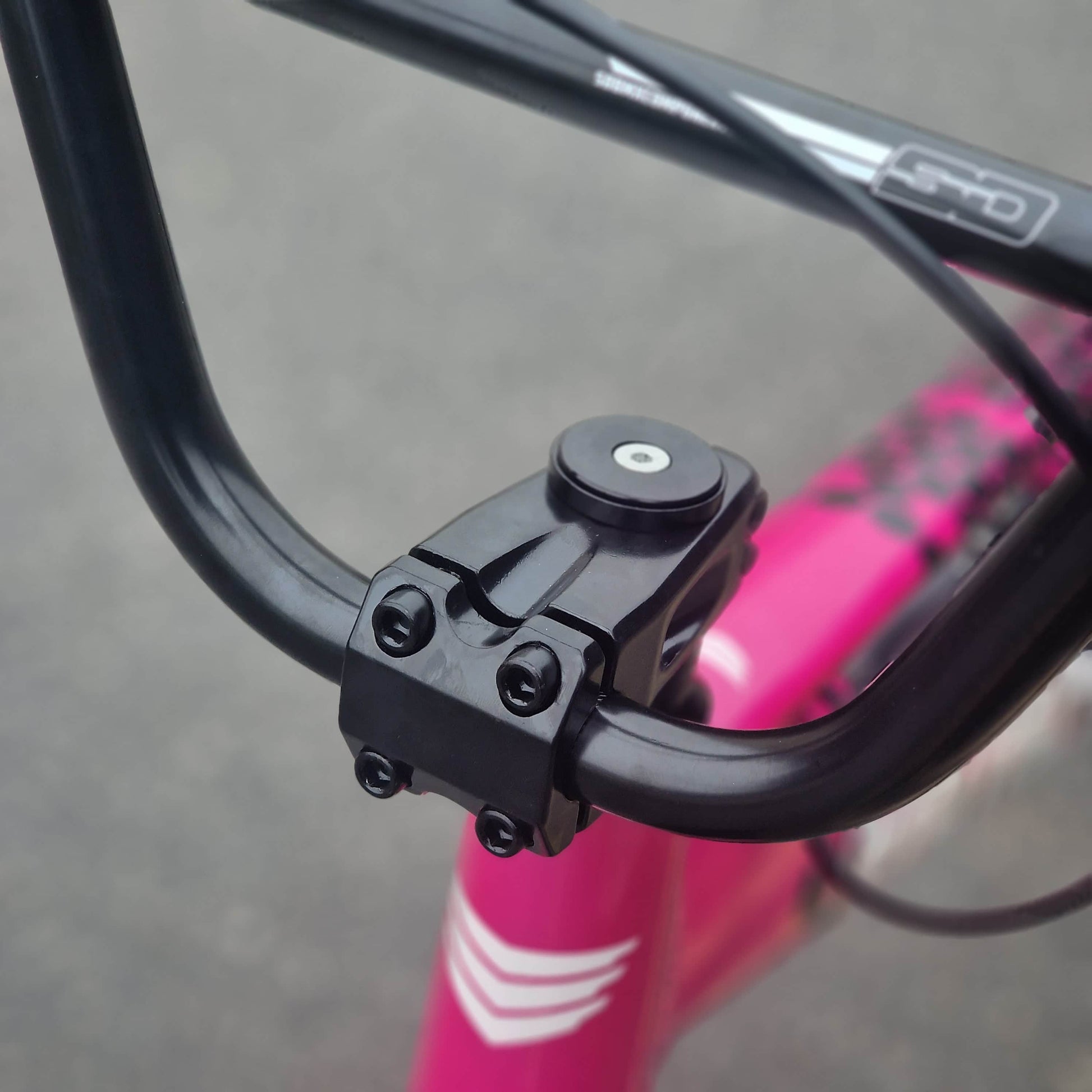 Meybo BMX Racing Bikes Meybo 2026 Clipper Disc Pro 21" TT Race Bike Black / Pink / White