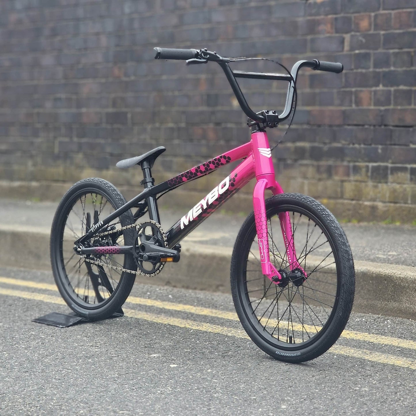 Meybo BMX Racing Bikes Meybo 2026 Clipper Disc Pro 21" TT Race Bike Black / Pink / White