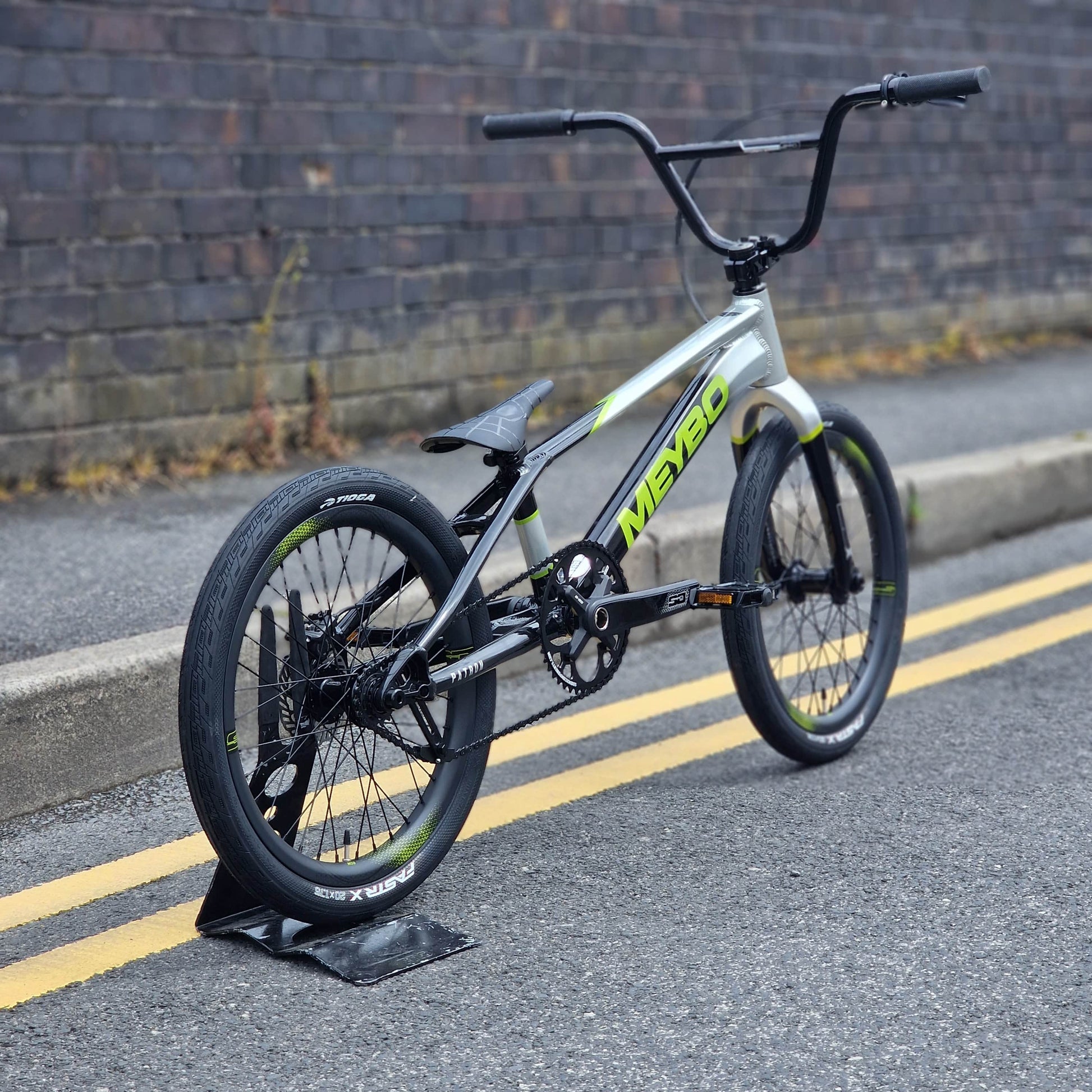 Meybo BMX Racing Bikes Pro 22 Meybo 2026 Patron Pro 22" TT Race Bike Black / Grey / Lime