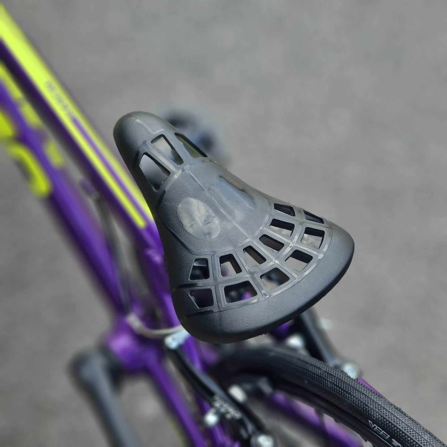 Meybo BMX Racing Bikes Micro Meybo 2026 Rascal Micro 18" Race Bike Purple / Neon Yellow