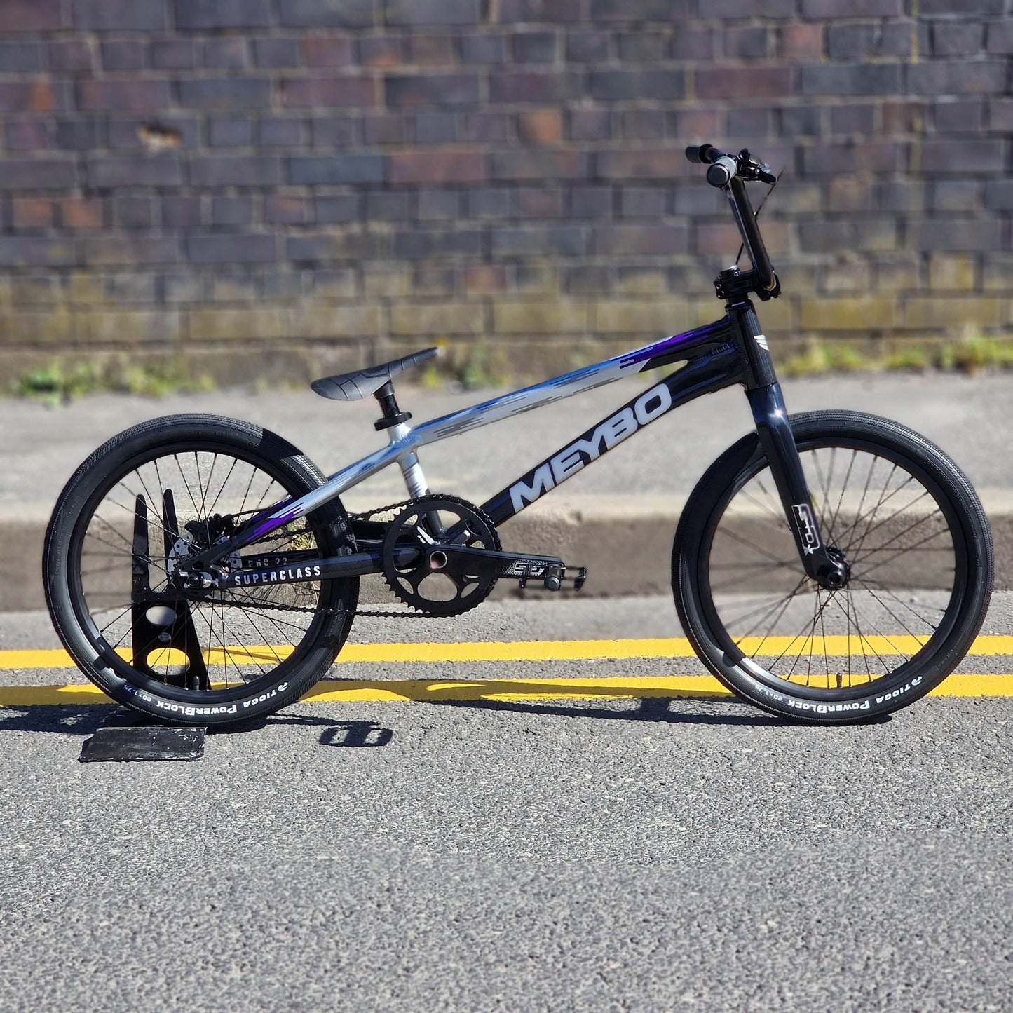 Meybo BMX Racing Bikes Pro 22 Meybo 2026 Superclass Pro 22" TT Race Bike Black / Grey / Purple