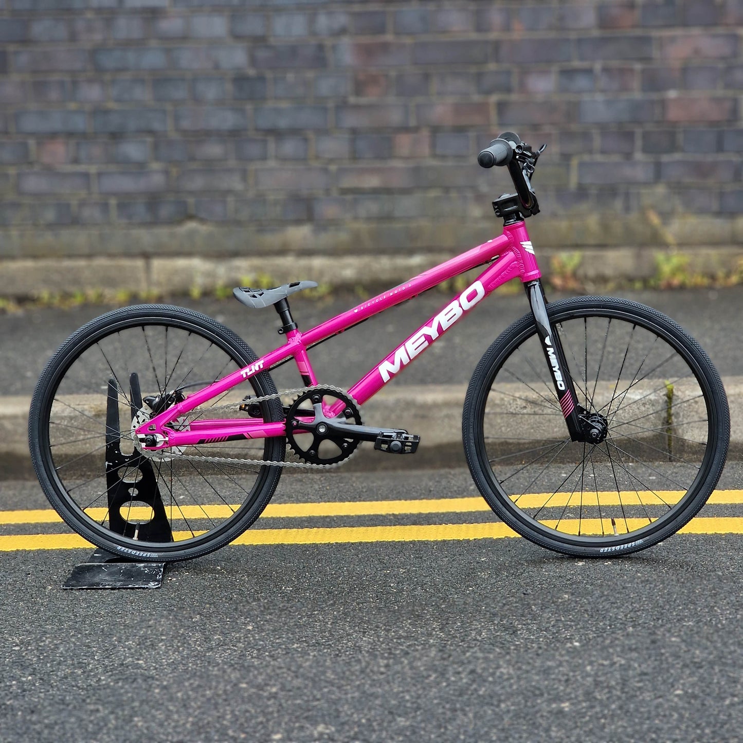 Meybo BMX Racing Bikes Junior Meybo 2026 TLNT Junior Race Bike Pink / White / Black