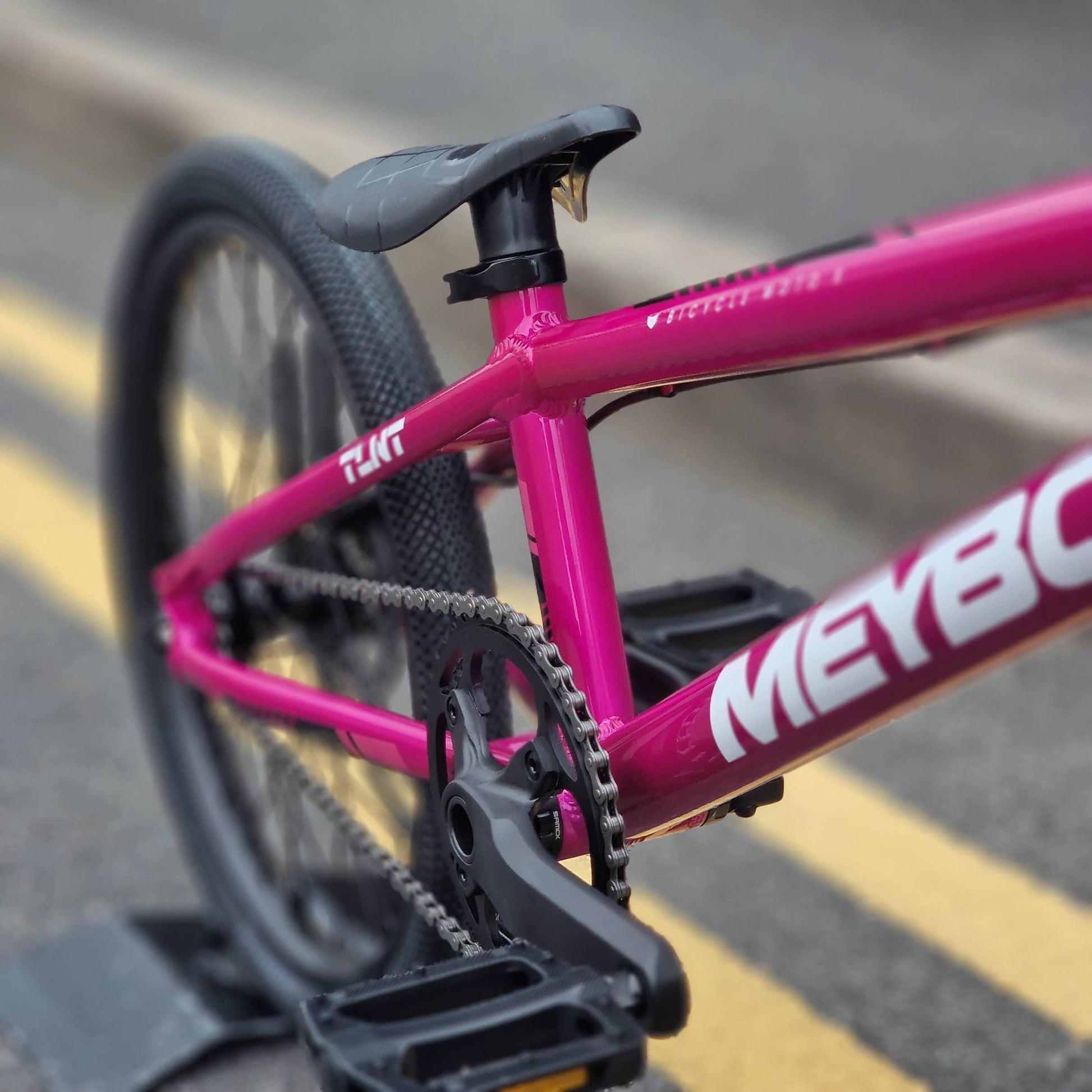 Meybo BMX Racing Bikes Pro 21.5 Meybo 2026 TLNT Pro 21.5" TT Race Bike Pink / White / Black