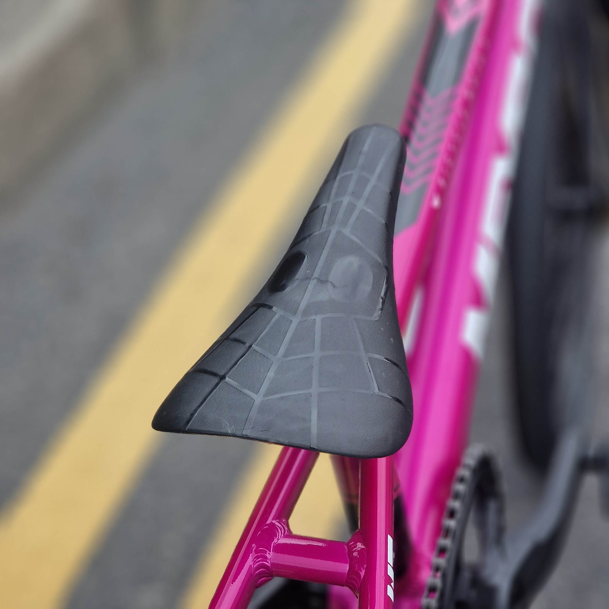 Meybo BMX Racing Bikes Pro 21.5 Meybo 2026 TLNT Pro 21.5" TT Race Bike Pink / White / Black