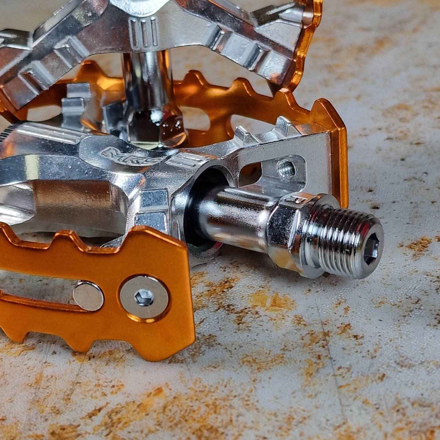 MKS Old School BMX MKS XC-III Sealed Bear Trap Pedals