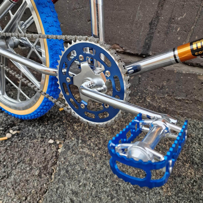 Mongoose Old School BMX Chrome / Blue Mongoose 1982 California Special Bike with Motomag Wheels Chrome