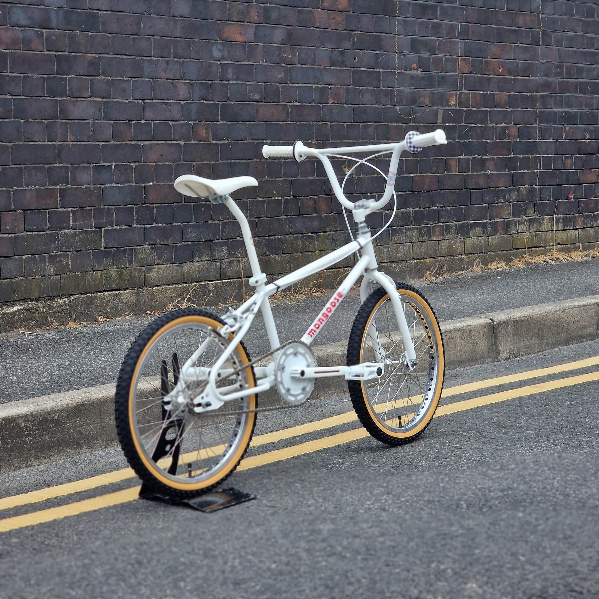 Mongoose Old School BMX Bikes White Mongoose 1986 Californian TC Bike White