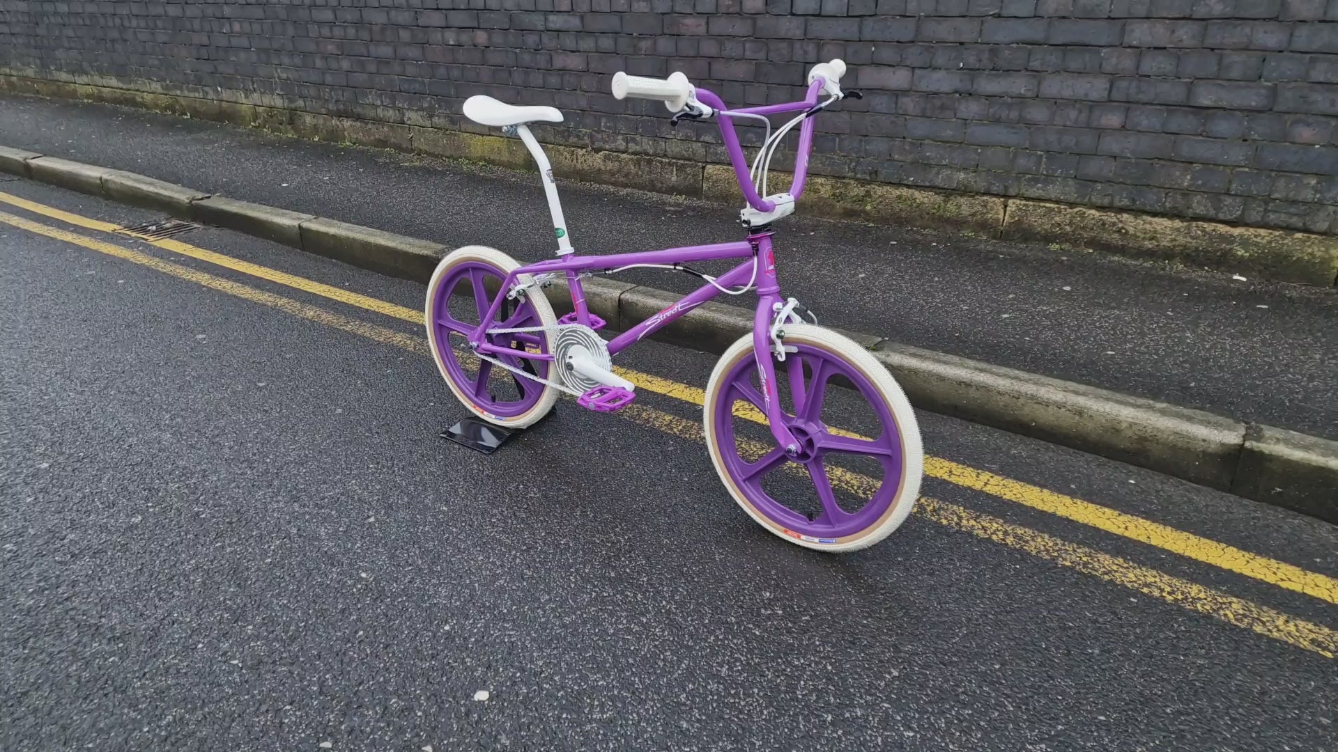 Skyway Street Beat Bike Purple / White | Alans BMX