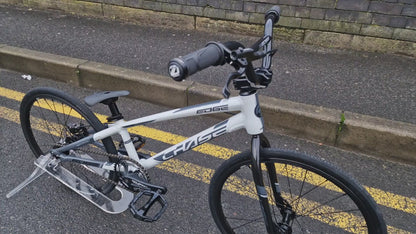 Chase 2026 Edge Junior Race Bike Cement