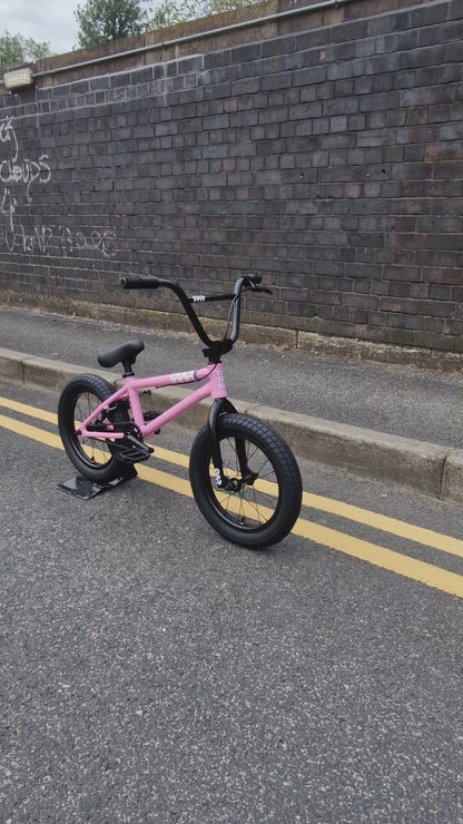 Cult 2027 Juvenile 16 Inch Bike Pink