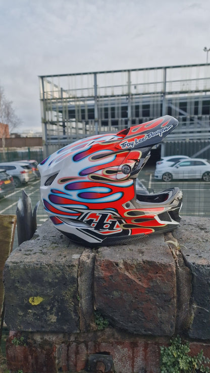 Troy Lee Designs D4 Composite Helmet Overspray White / Red