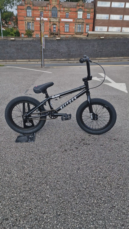 Division Blitzer 16 Inch Bike Black