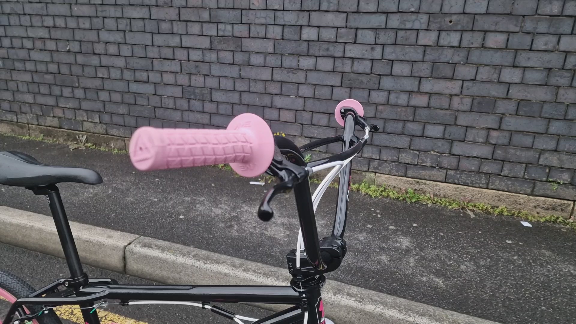 Skyway Street Beat Bike Black / Pink | Alans BMX