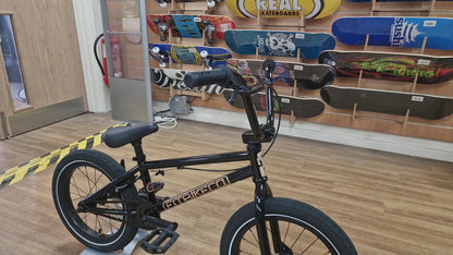 Fit Bike Co 2026 Misfit 16 Inch Bike Gloss Black