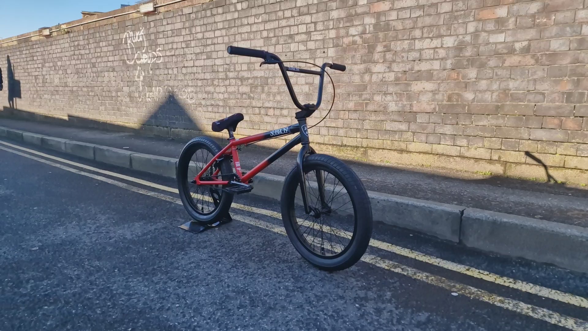 Subrosa Sono Bike BMX Black / Red | Alans BMX