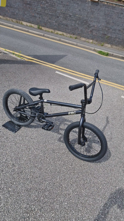 Radio Revo Pro 18 Inch Bike Graphite Deluxe
