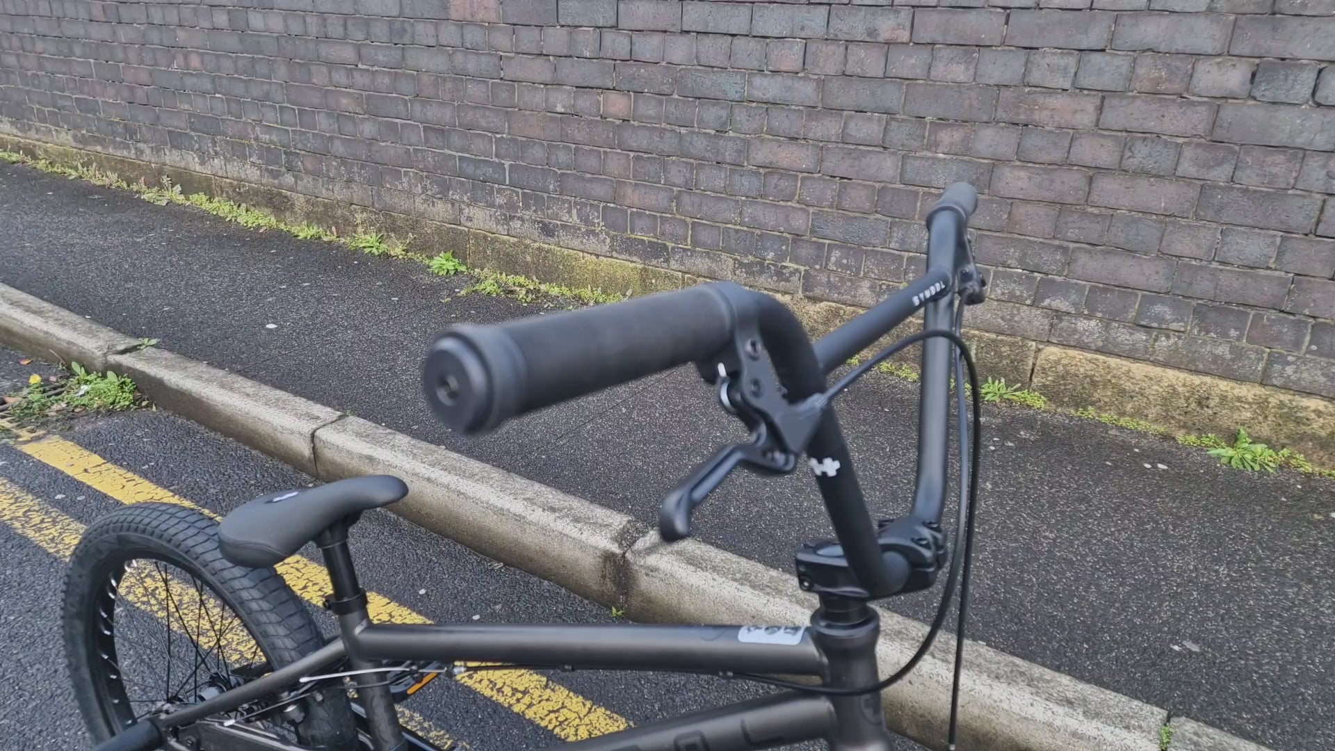 Huffy Symbol 20.7