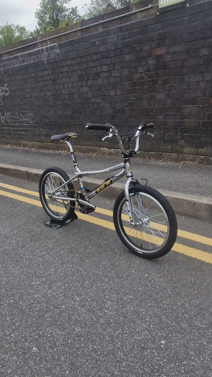 GT 1999 Performer Bike Chrome Previously Owned
