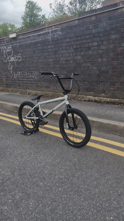 Sunday Primer 20.75" TT Bike Matte Battleship Grey