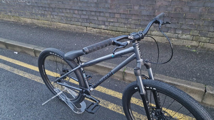Radio Asura Pro 26 Inch Dirt Jump Bike Graphit Silver