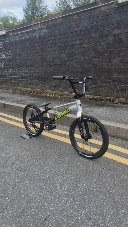 Meybo 2026 Patron Pro 22" TT Race Bike Black / Grey / Lime
