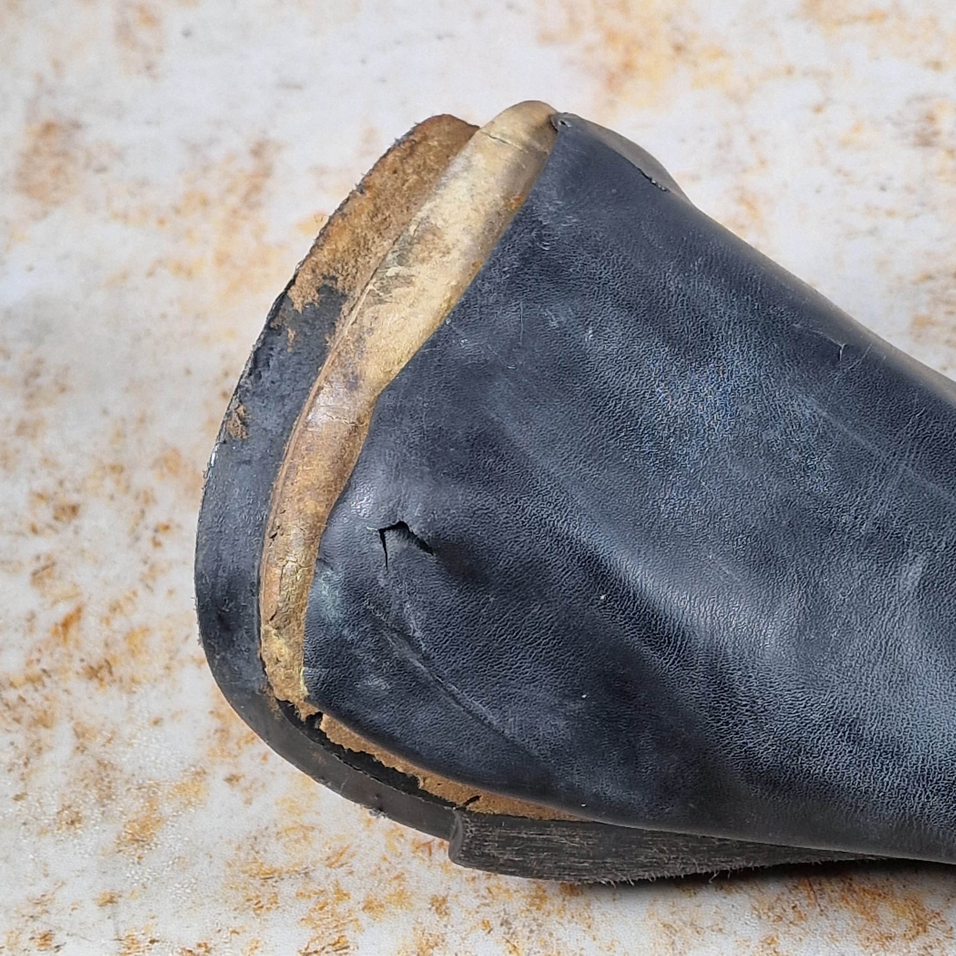 Alans BMX Previously owned DAMAGED GT Seat Black